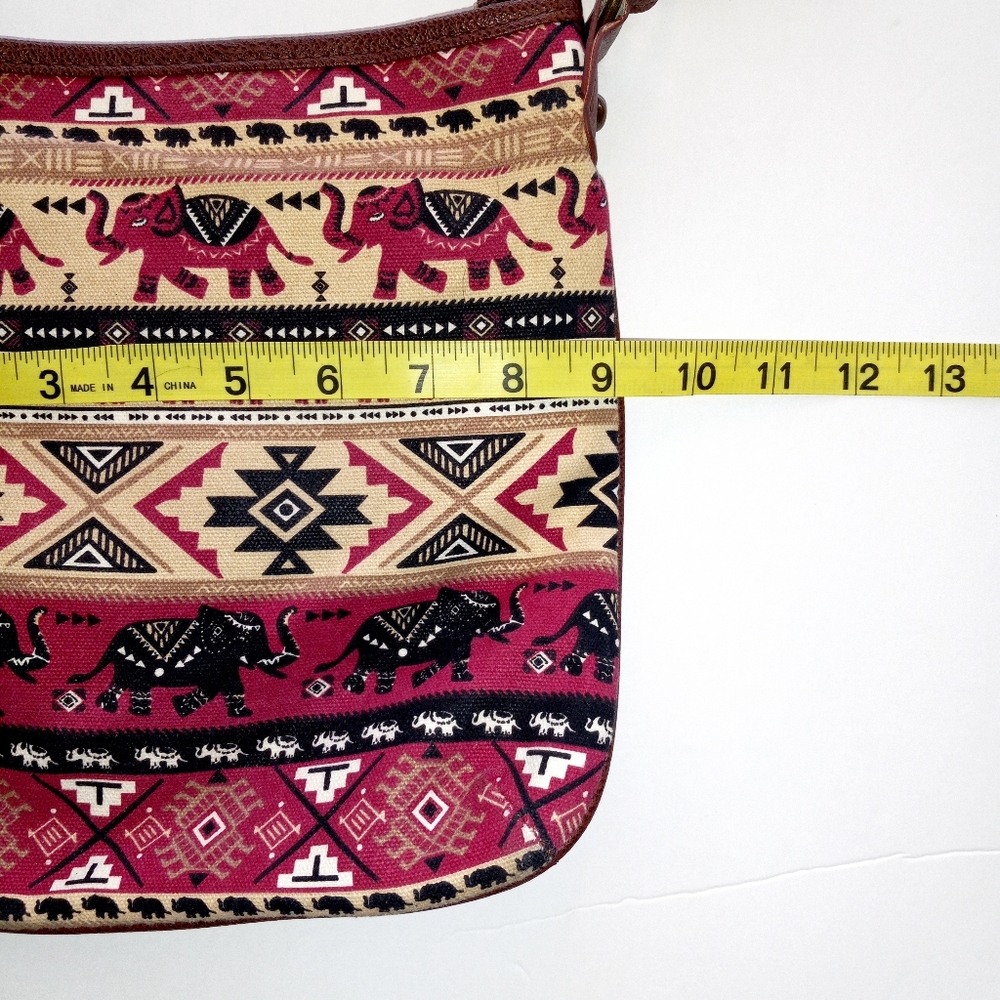 Unionbay women's crossbody bag with top zip and animal print design - Picture 7 of 9